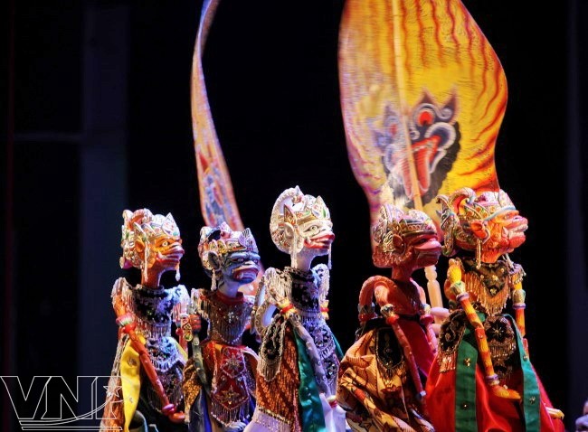 Corak kebudayaan ASEAN di  Festival  ke-3 Wayang Golek Internasional  di Hanoi - ảnh 2