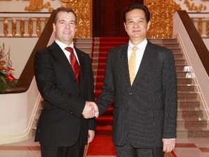 PM Vietnam Nguyen Tan Dung mengadakan pembicaraan dengan PM Rusia Dmitry Medvedev - ảnh 1
