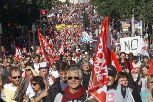 Demonstrasi untuk memprotes kebijakan kera  di Perancis dan Eropa - ảnh 1