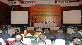 Vietnam-Laos-Kamboja berupaya mengusahakan target satu komunitas ASEAN tanpa narkotika  - ảnh 2