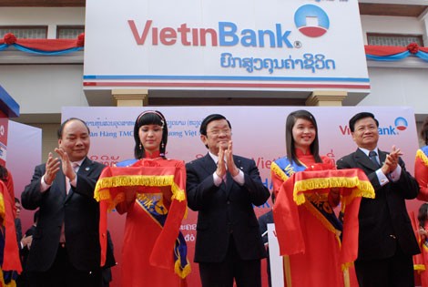  Vietinbank-teman seperjalanan dari badan-badan usaha Vietnam dan Laos - ảnh 1