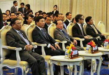 Kebulatan pendapat ASEAN: kunci kerjasama yang sukses pada tahun 2012 - ảnh 3