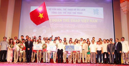 10 event Vietnam  yang menonjol 2012 - Versi Radio Suara Vietnam - ảnh 10