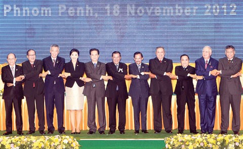 ASEAN dan sumbangan yang diberikan Vietnam  pada tahun 2012 - ảnh 2