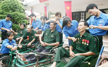 Perkenalan  jaring pengaman sosial di Vietnam - ảnh 4