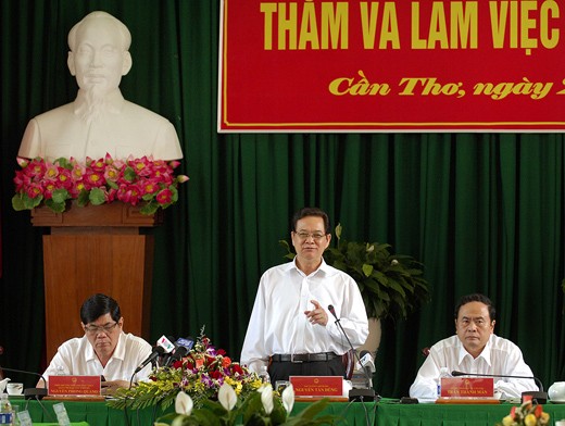 PMVN Nguyen Tan Dung melakukan temu kerja di propinsi Can Tho - ảnh 1