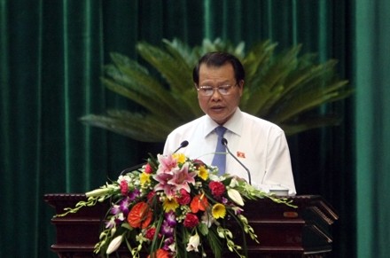 Para anggota Majelis Nasional Vietnam berbahas  tentang situasi sosial-ekonomi tahun 2012 dan bulan-bulan awal tahun 2013 - ảnh 1