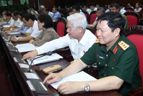 MN Vietnam mengambil  suara kepercayaan terhadap 47 jabatan - ảnh 1