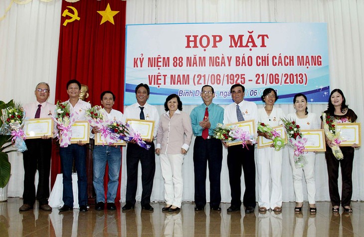 Aktivitas peringatan ult ke- 88 Hari pers Revolusioner Vietnam (21 Juni) - ảnh 1