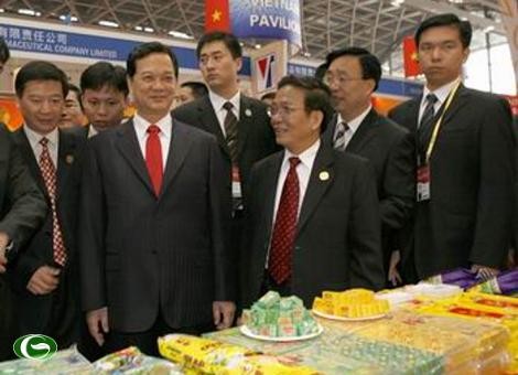  Vietnam aktif mendorong kerjasama ekonomi dan perdagangan ASEAN-Tiongkok - ảnh 1