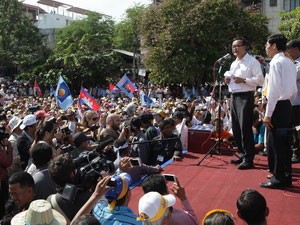 Ketegangan politik di Kamboja bersangsur- angsur turun suhu - ảnh 1