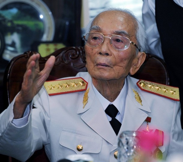 Upacara berziarah kepada Almarhum Jenderal Vo Nguyen Giap di luar negeri - ảnh 1