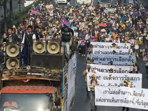 Thailand : DSI meminta kepada Mahkamah Pidana memerintah menangkap 16 benggolan demonstrasi - ảnh 1