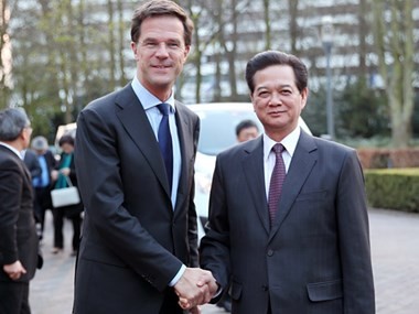 Vietnam mementingkan pendorongan hubungan  persahabatan dan kerjasama dengan Belanda - ảnh 1