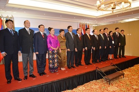 Meningkatkan peranan kebudayaan terhadap perkembangan  yang berkesinambungan dari Komunitas ASEAN - ảnh 1