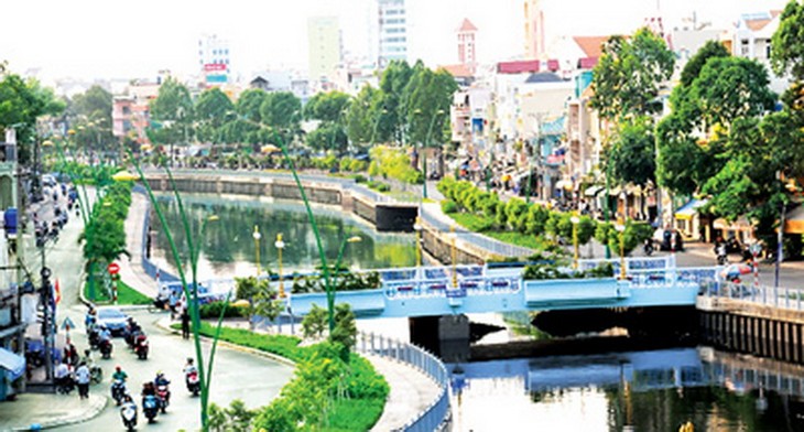 Kanal Nhieu Loc - Thi Nghe, satu  sudud kota yang aman  tenteram - ảnh 1
