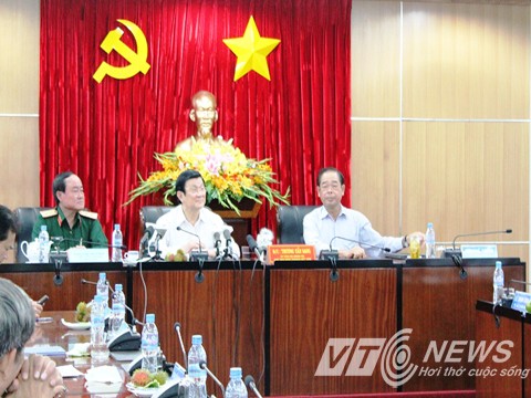 Presiden Vietnam, Truong Tan Sang melakukan inspeksi  di zona industri propinsi Binh Duong - ảnh 1