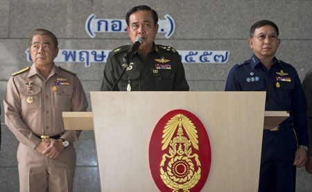 Thailand: Raja mengangkat Panglima Prayut menjadi pemimpin Pemerintah militer - ảnh 1