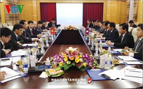 PM Vietnam, Nguyen Tan Dung menerima Bunthong Chitmani,  Inspektor Jenderal  Pemerintah Laos - ảnh 1