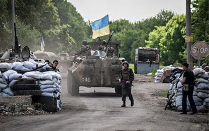 Bentrokan sengit di Donetsk dan Lugansk (Ukraina) - ảnh 1