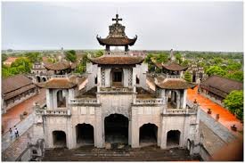 Penjelasan tentang Gereja Phat Diem di Vietnam - ảnh 1