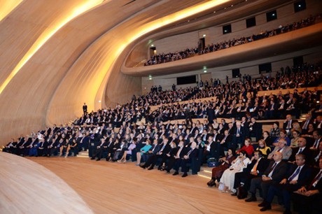 Vietnam menghadiri Forum Internasional kemanusiaan ke-4 di Azerbaijan - ảnh 1