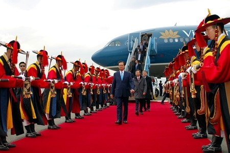 PM Vietnam, Nguyen Tan Dung tiba di kota Busan, Republik Korea - ảnh 1