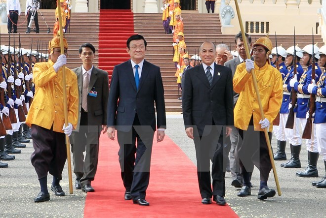 Vietnam dan Kamboja mengembangkan hubungan persahabatan dan kerjasama komprehensif - ảnh 1