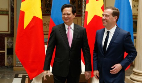 Perdana Menteri Federasi Rusia melakukan kunjungan resmi di Vietnam - ảnh 1