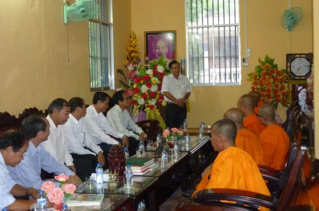 Partai dan Negara Vietnam selalu memikirkan kehidupan rakyat etnis Khmer - ảnh 1