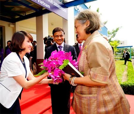 Putri Raja Thailand melakukan kunjungan kerja di Vietnam - ảnh 1