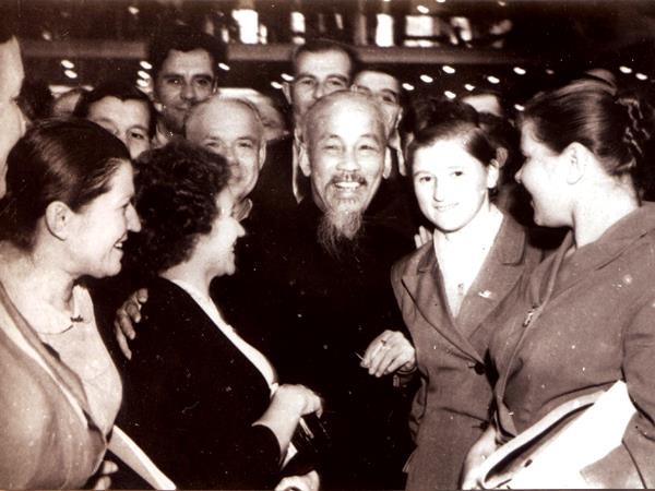 Selar-selar Presiden Ho Chi Minh dalam hati sahabat-sahabat internasional - ảnh 3