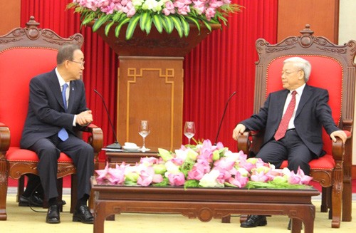 Sekjen  KS PKV, Nguyen Phu Trong menerima Sekjen PBB Ban Ki-moon - ảnh 1