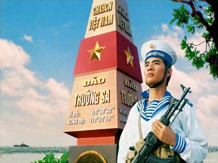 Memupuk pengetahuan tentang laut dan pulau untuk pemimpin semua propinsi dan kota di  Vietnam Utara - ảnh 1