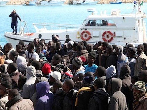 Italia mendesak kepada Eropa supaya meninjau kembali status migran - ảnh 1