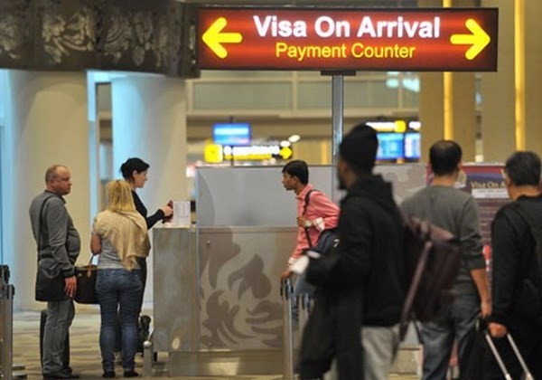 Indonesia  memberi bebas visa masuk bagi warga negara asal 75 negara - ảnh 1