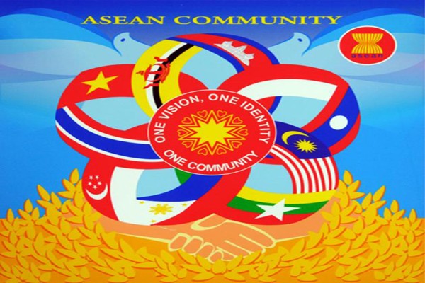 Komunitas ASEAN: Kesempatan dan tantangan,  persatuan dan kerjasama - ảnh 1
