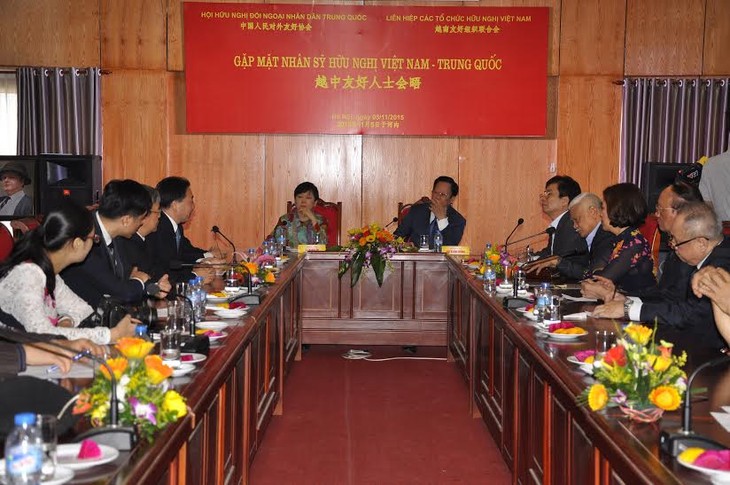 Aktivitas-aktivitas  sehubungan dengan kunjungan  Presiden Tiongkok, Xi Jinping di Vietnam - ảnh 1