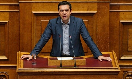 Parlemen Yunani mengesahkan anggaran keuangan mengikat pinggang tahun 2015 - ảnh 1