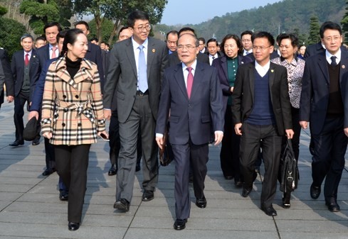 Ketua MN Vietnam, Nguyen Sinh Hung mengakhiri dengan baik kunjungan di Tiongkok - ảnh 1