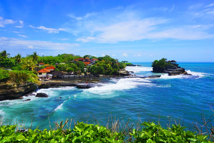 Indonesia berupaya keras menyerap turis Vietnam - ảnh 1