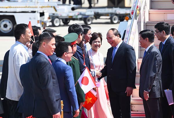 PM Vietnam, Nguyen Xuan Phuc  memulai kunjungan menghadiri Konferensi G-7 diperluas  di Jepang - ảnh 1