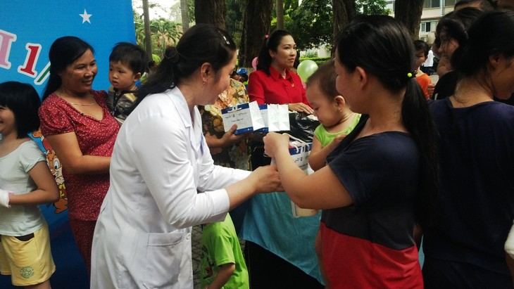 Ibukota Hanoi melakukan aktivitas-aktivitas bergelora pada Festival Anak-Anak Internasional  - ảnh 1