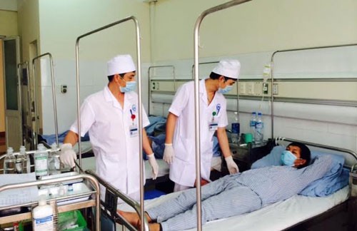 Pemeriksaan dan pengobatan di Vietnam, cara yang dipilih banyak warga Laos” - ảnh 1