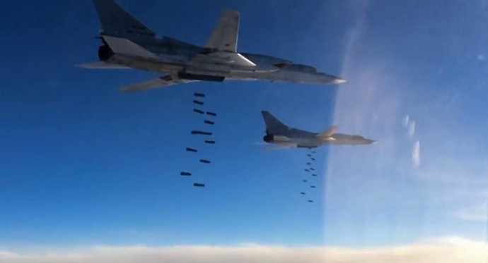 Rusia menghancurkan gudang senjata IS - ảnh 1