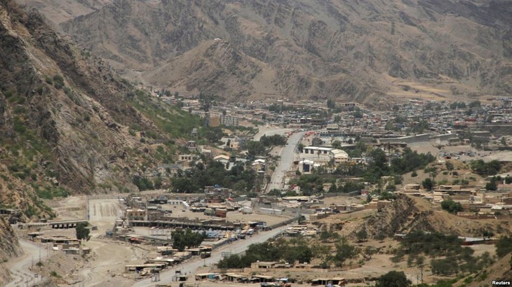 Pakistan dan Afghanistan membuka kembali koridor perbatasan - ảnh 1