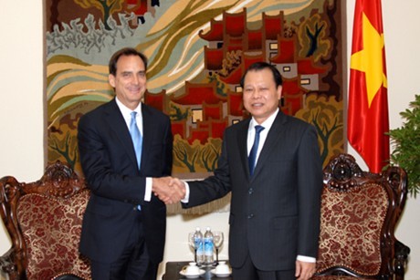 Вице-премьер Вьетнама принял гендиректора американской корпорации - ảnh 1