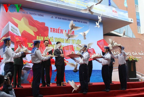 В Дананге открылась выставка «Острова Хоангша и Чыонгша принадлежат Вьетнаму» - ảnh 1
