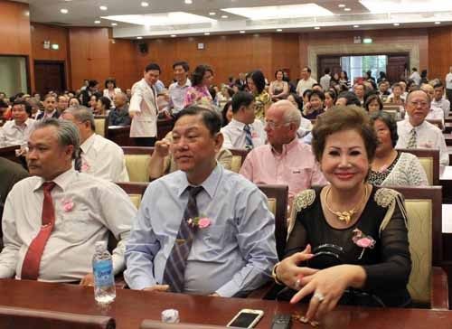 Вьетнамские эмигранты вносят активный вклад в развитие г. Хошимина - ảnh 2