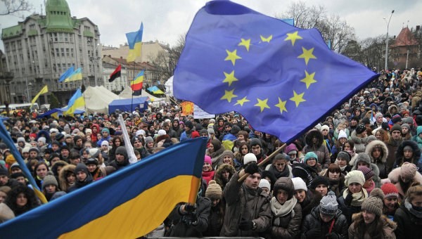 ЕС ищет меры наказания, оказывая финансовую помощь Украине - ảnh 1